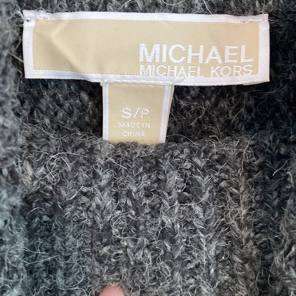 Micheal Kors wool blend poncho - Picture 5 of 7